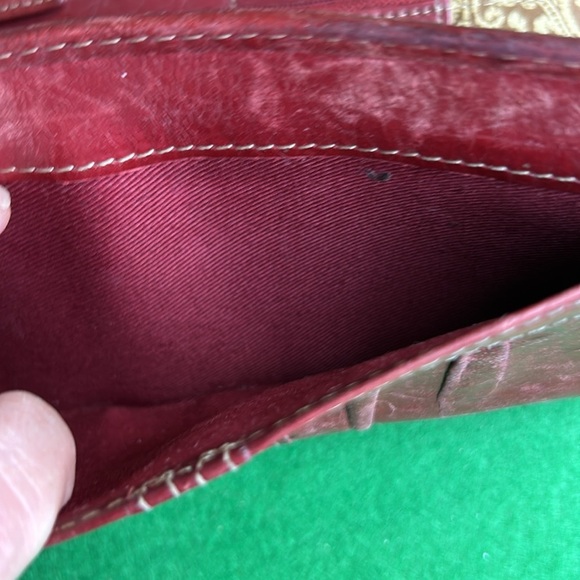 FOSSIL VINTAGE IN RICH RED LEATHER LONG WALLET - Picture 12 of 15